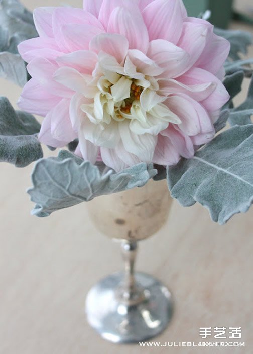 简易插花入门教程图解 所用花器是废旧圣杯~ 简易插花入门教程图解 所用花器是废旧圣杯~