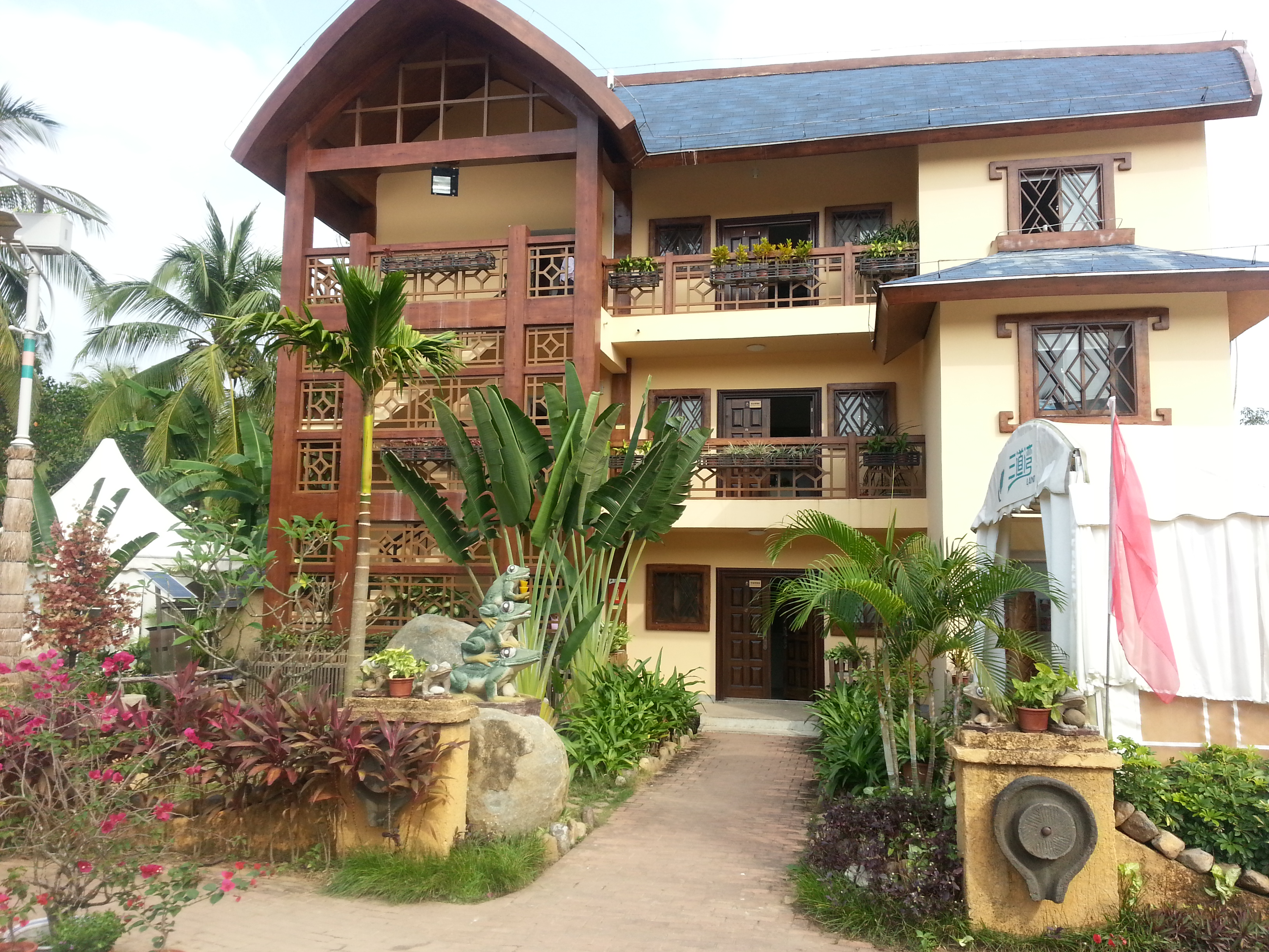 布隆赛乡村旅游区:融合民族风情与景区绿化的文化旅游新天地 布隆赛乡村旅游区:融合民族风情与景区绿化的文化旅游新天地