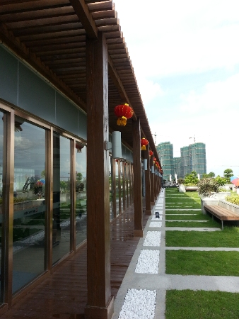 精心设计的屋顶花园——享受阳光与美景的完美融合