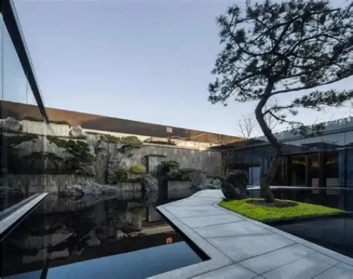 揭秘园林景观的终极秘密!五大植物配置方式让你的庭院惊艳四方! resized-微信图片_20251207200734_846_17.jpg